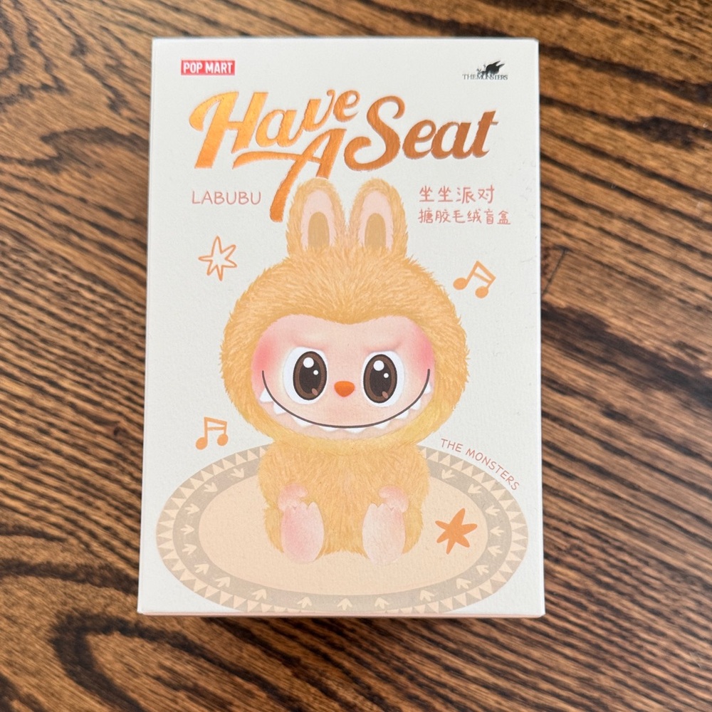 Labubu ‘Have A Seat’ Collectible-QUQU